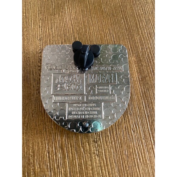 Disney Pin Marvel Artist Series Black Panther Silhouette and Birds - Picture 2 of 4